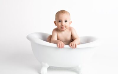 Hoe vaak moet je een pasgeboren baby in bad doen?